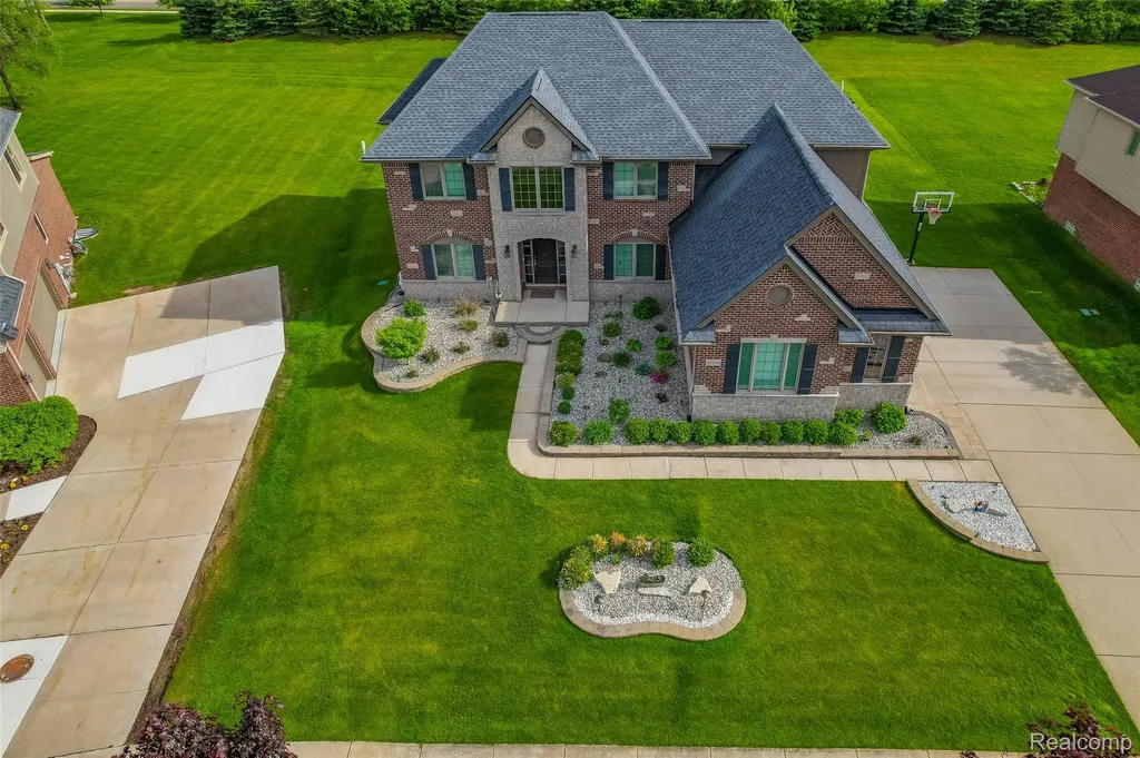 47576 Valencia Circle Novi City MI 48374