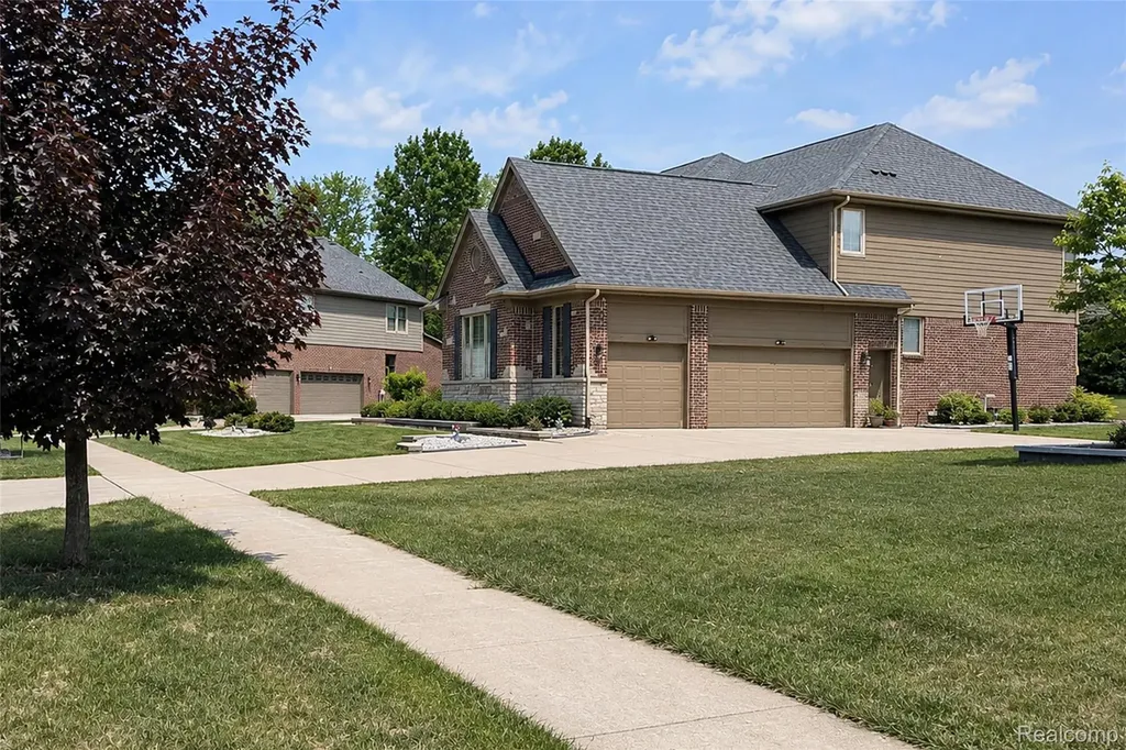 47576 Valencia Circle Novi City MI 48374