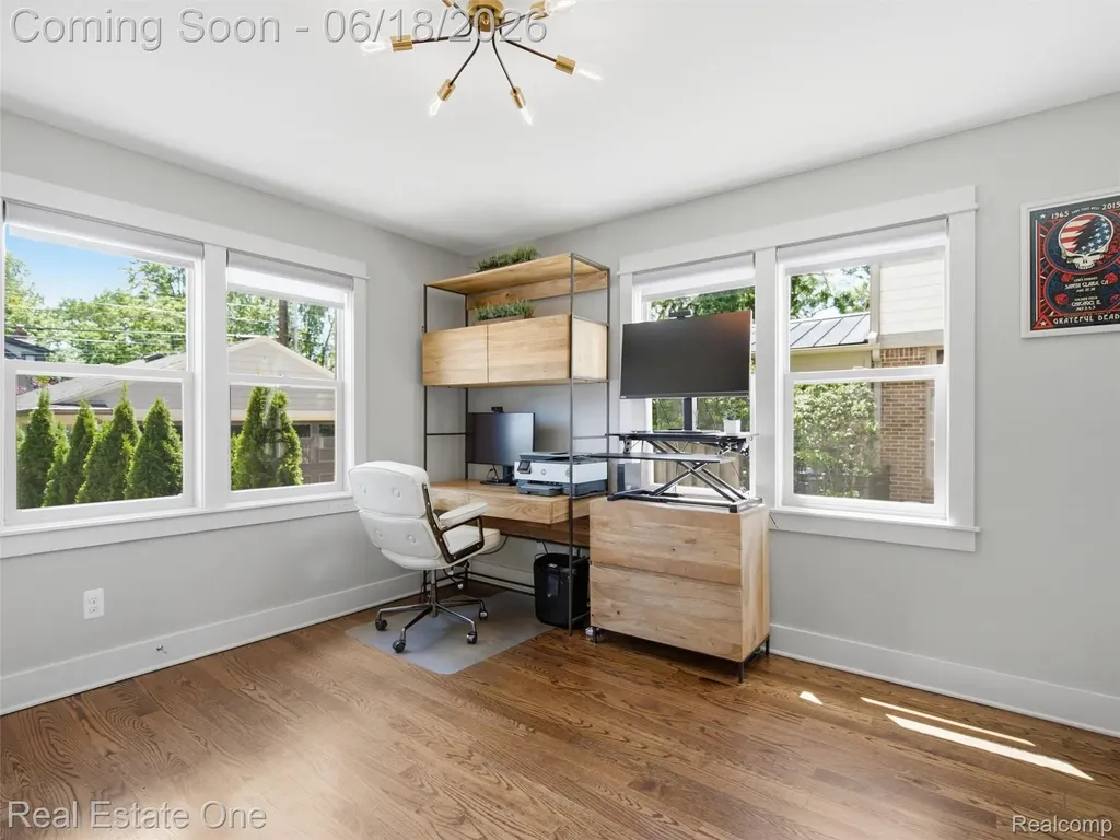 10125 Borgman Avenue Huntington Woods City MI 48070