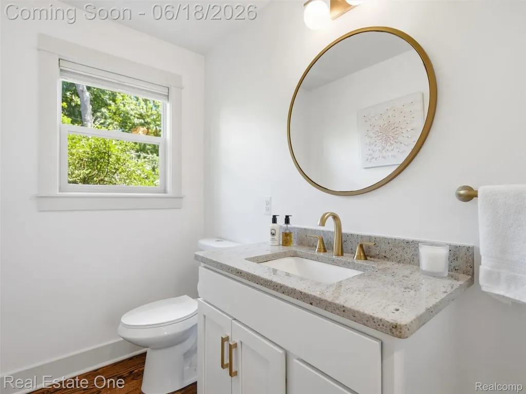 10125 Borgman Avenue Huntington Woods City MI 48070