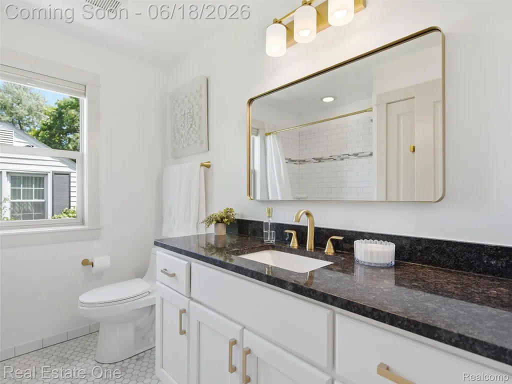 10125 Borgman Avenue Huntington Woods City MI 48070