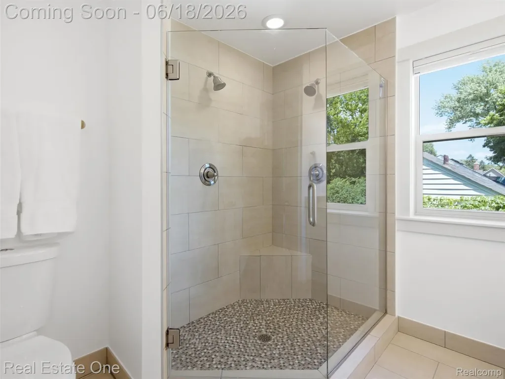 10125 Borgman Avenue Huntington Woods City MI 48070
