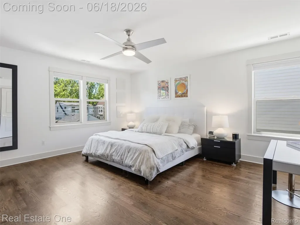 10125 Borgman Avenue Huntington Woods City MI 48070