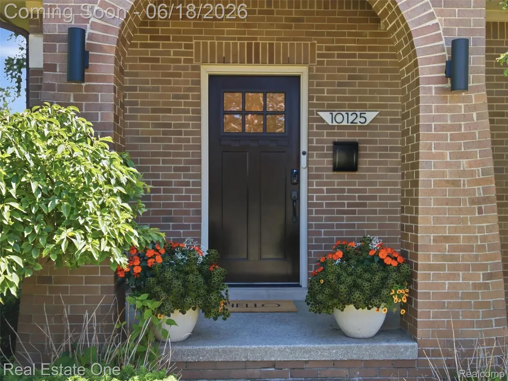 10125 Borgman Avenue Huntington Woods City MI 48070