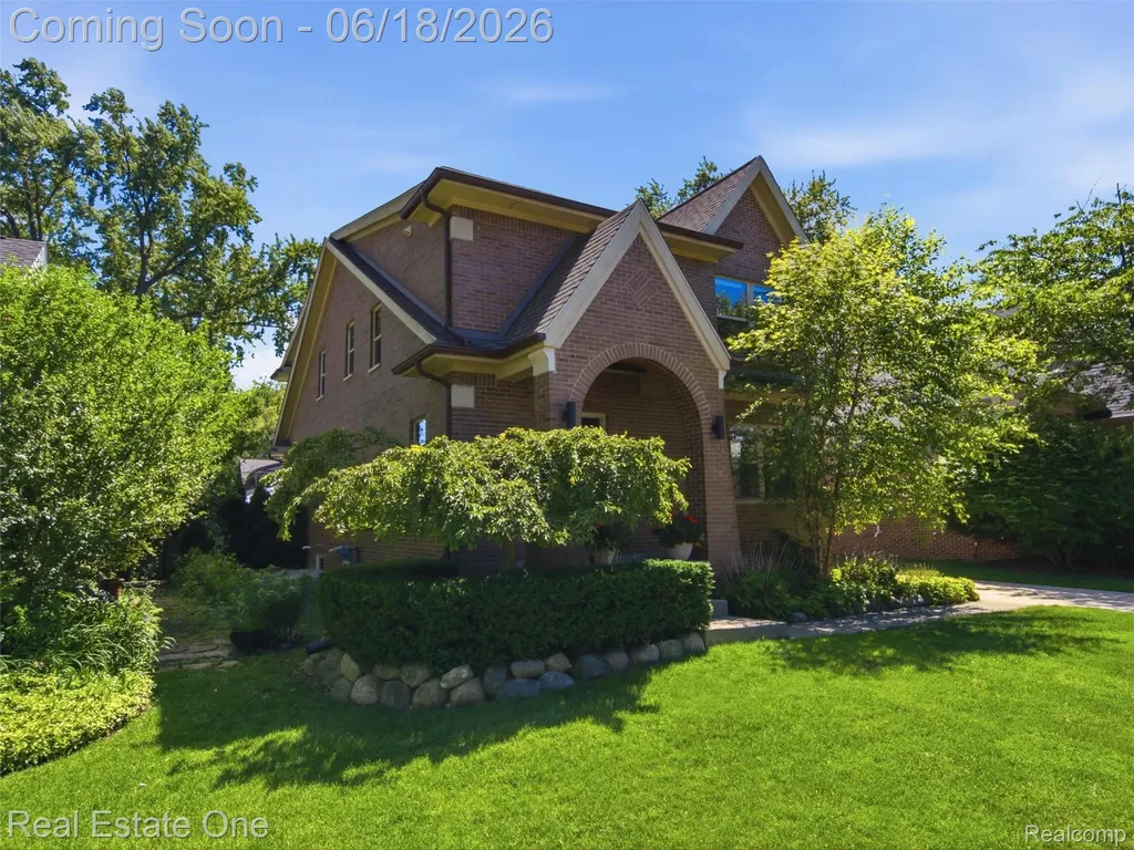 10125 Borgman Avenue Huntington Woods City MI 48070