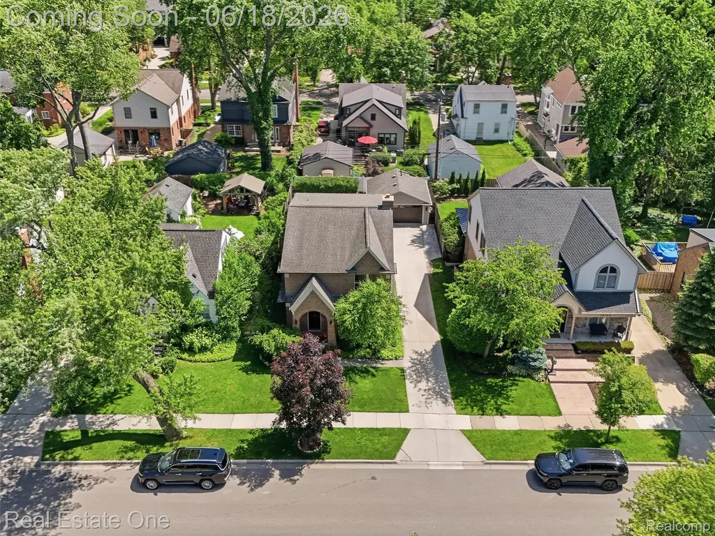 10125 Borgman Avenue Huntington Woods City MI 48070