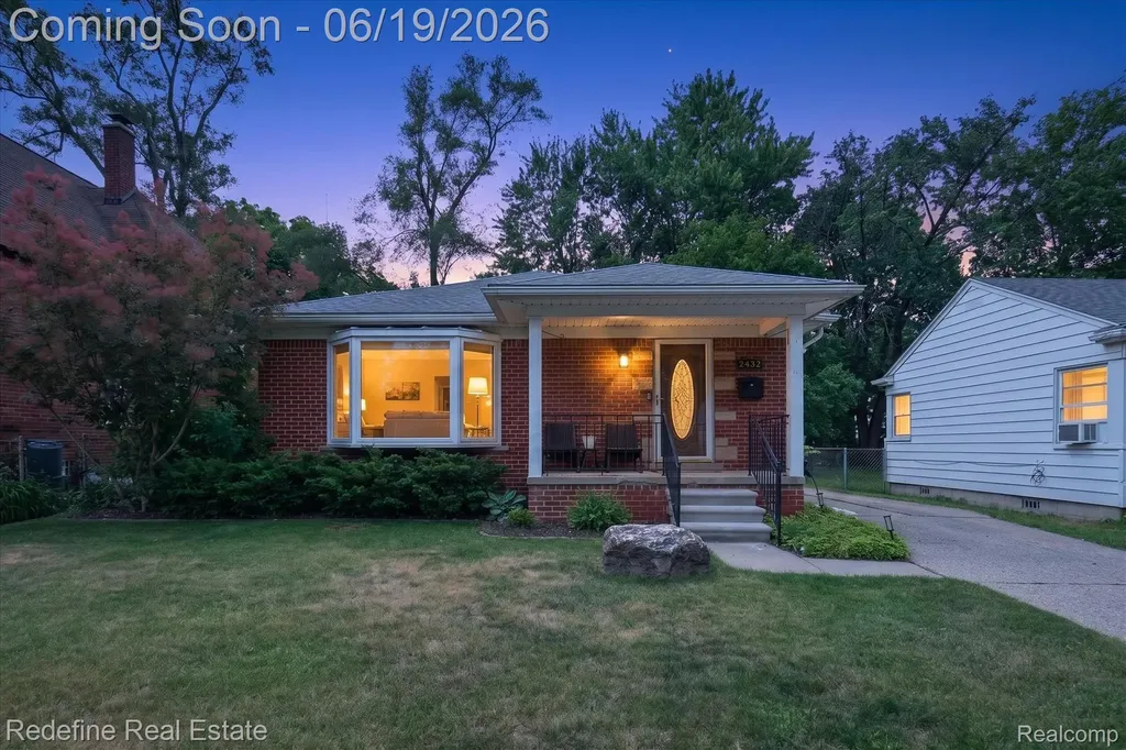 2432 Dallas Avenue Royal Oak City MI 48067