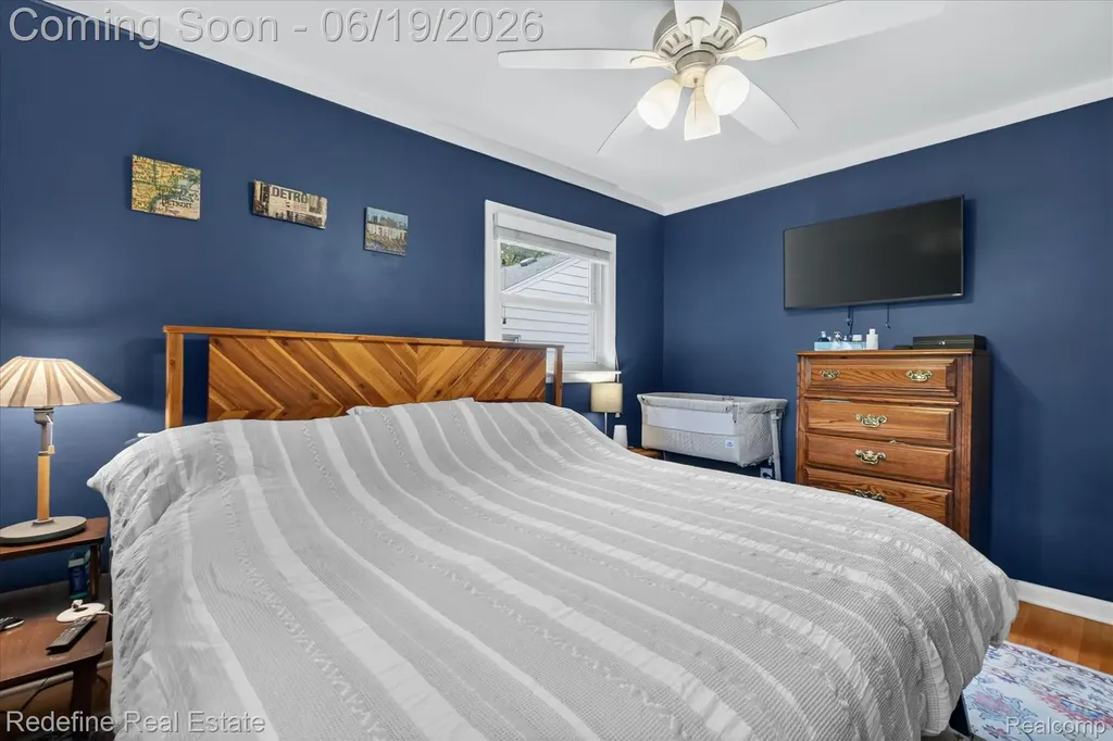 2432 Dallas Avenue Royal Oak City MI 48067