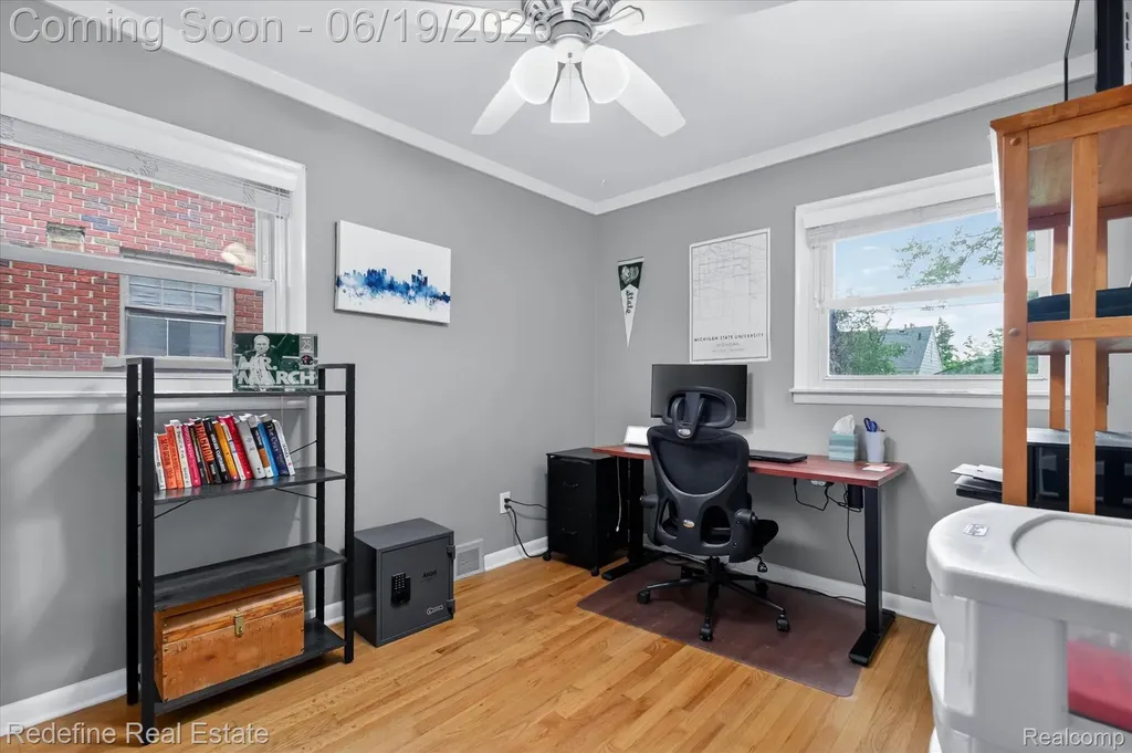 2432 Dallas Avenue Royal Oak City MI 48067