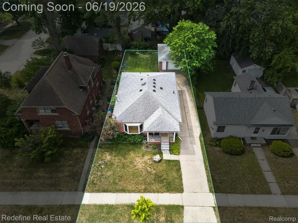 2432 Dallas Avenue Royal Oak City MI 48067