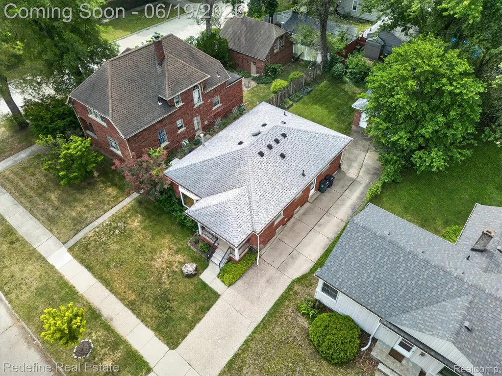 2432 Dallas Avenue Royal Oak City MI 48067