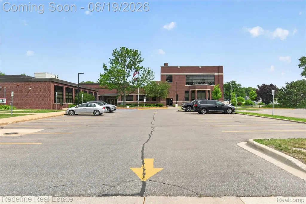 2432 Dallas Avenue Royal Oak City MI 48067