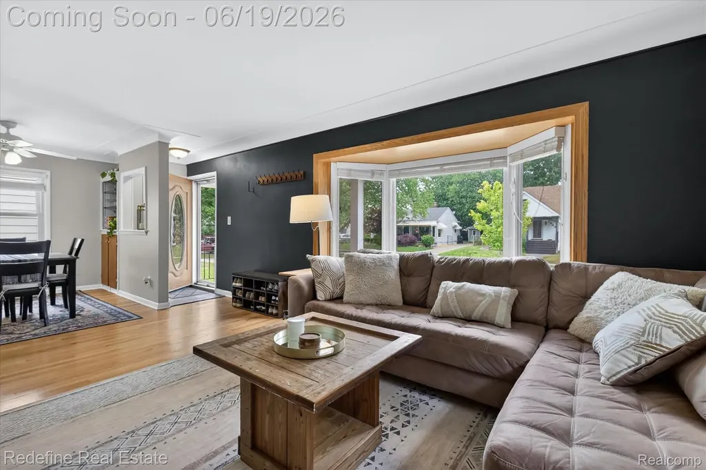 2432 Dallas Avenue Royal Oak City MI 48067