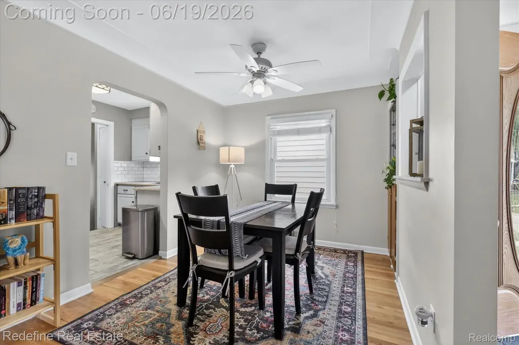 2432 Dallas Avenue Royal Oak City MI 48067