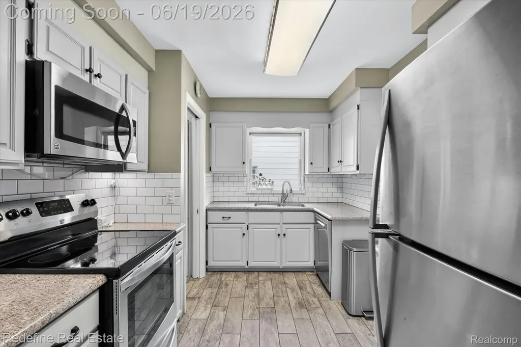 2432 Dallas Avenue Royal Oak City MI 48067