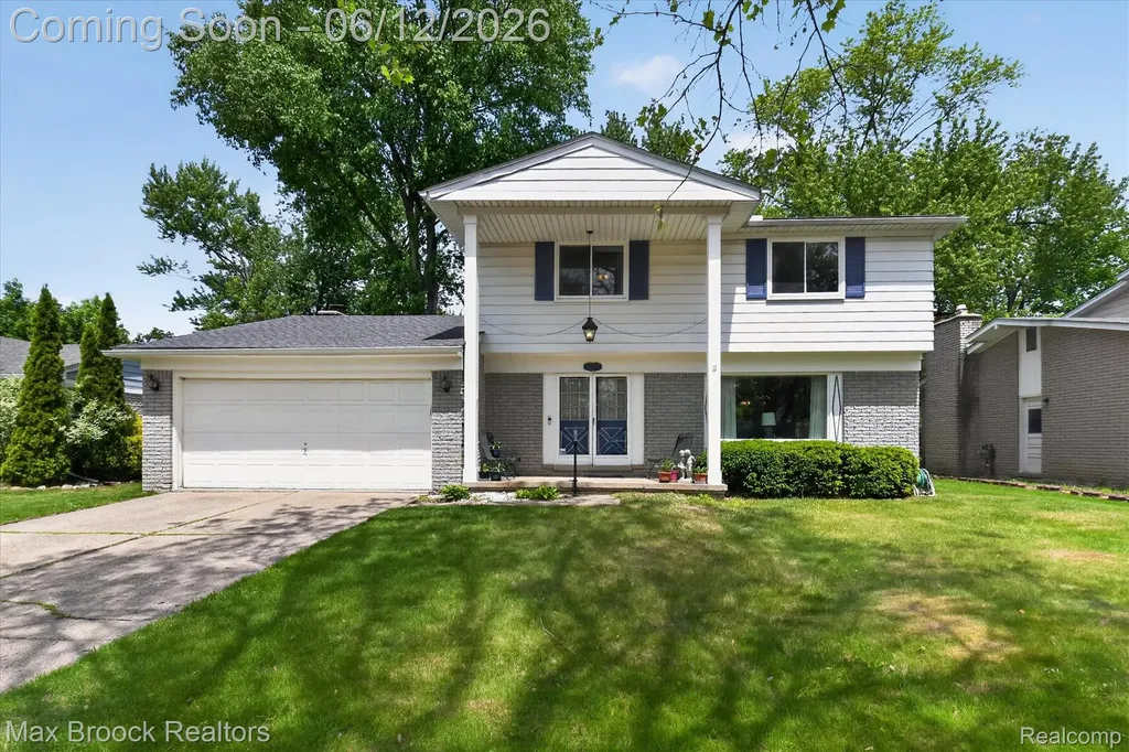 30195 Pleasant Trail Southfield City MI 48076