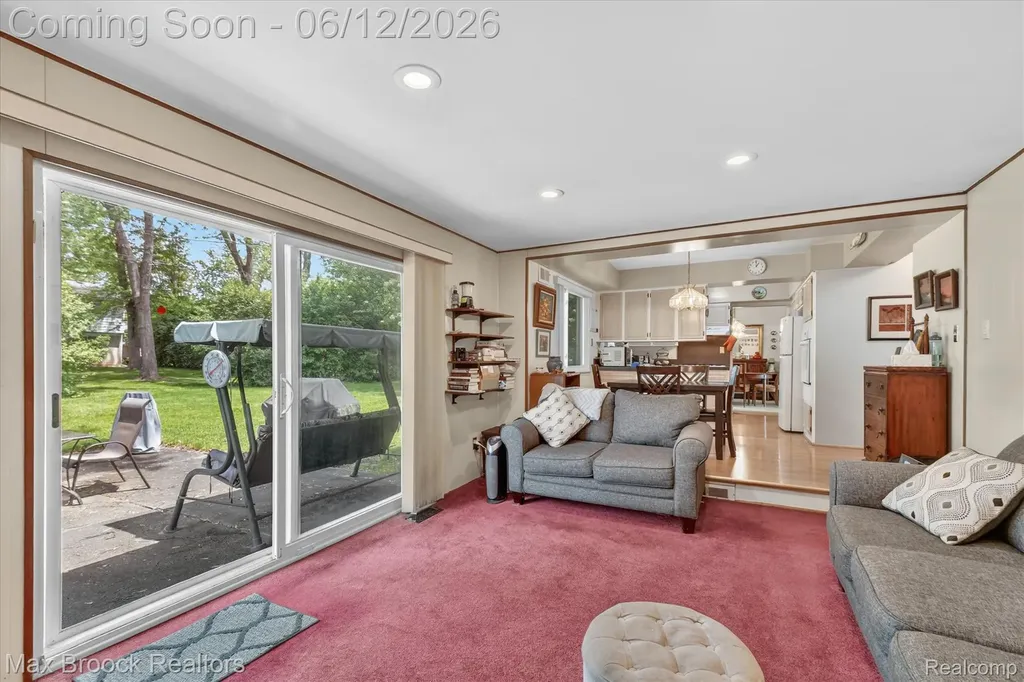 30195 Pleasant Trail Southfield City MI 48076