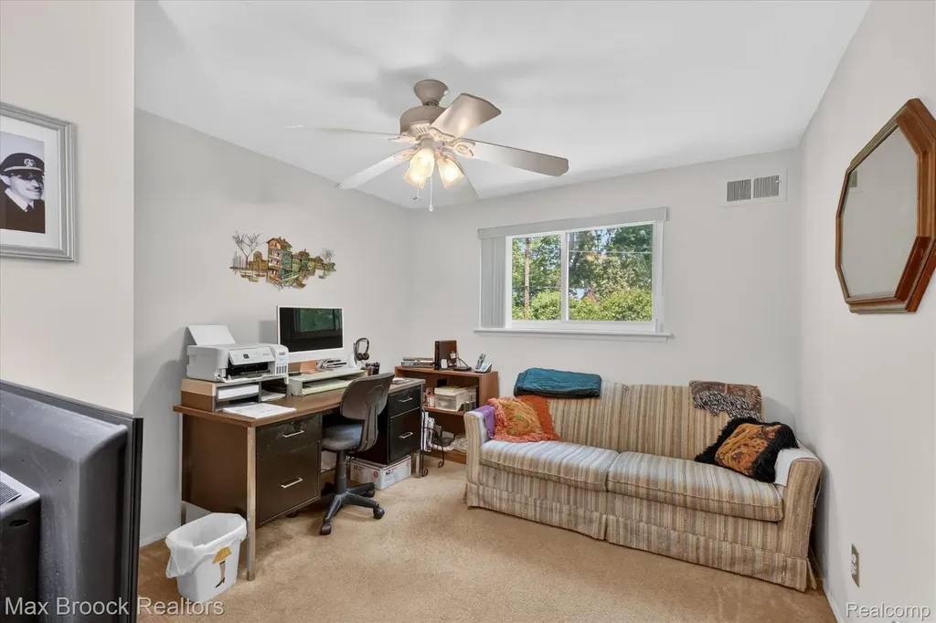 30195 Pleasant Trail Southfield City MI 48076