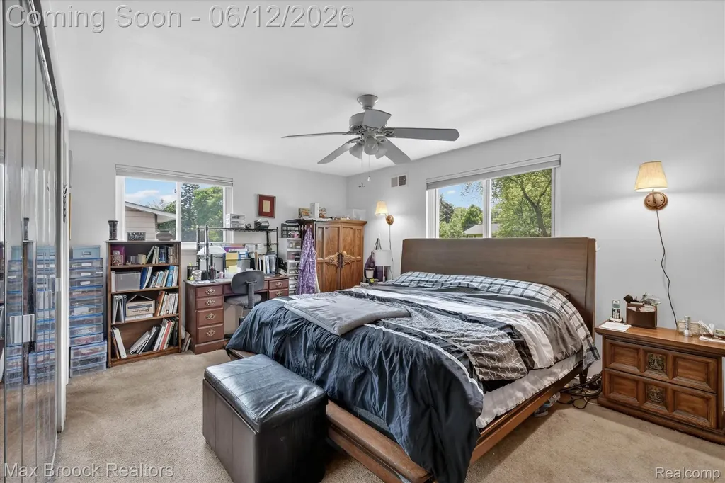 30195 Pleasant Trail Southfield City MI 48076