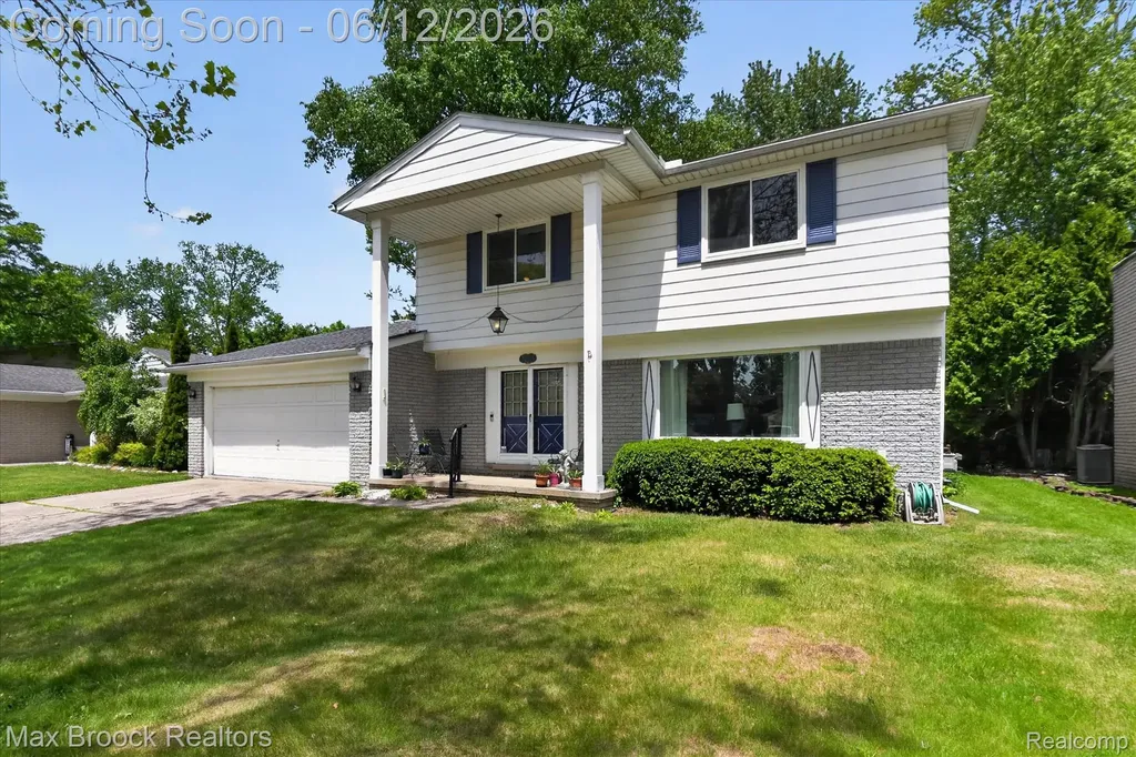 30195 Pleasant Trail Southfield City MI 48076