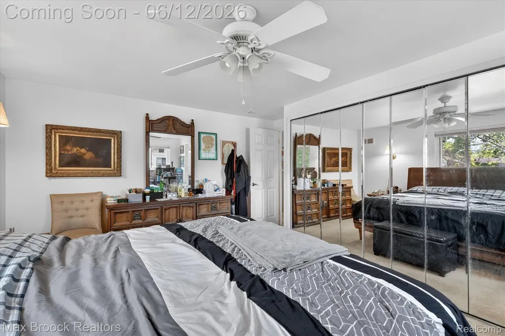 30195 Pleasant Trail Southfield City MI 48076