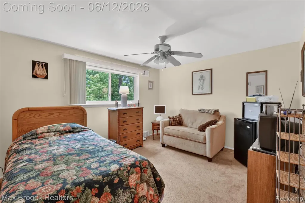 30195 Pleasant Trail Southfield City MI 48076
