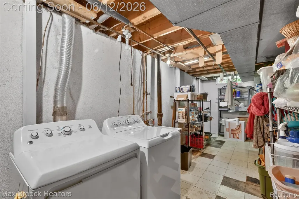30195 Pleasant Trail Southfield City MI 48076
