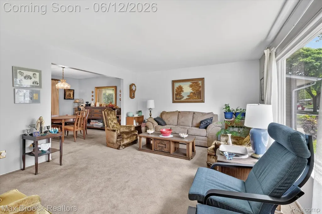 30195 Pleasant Trail Southfield City MI 48076