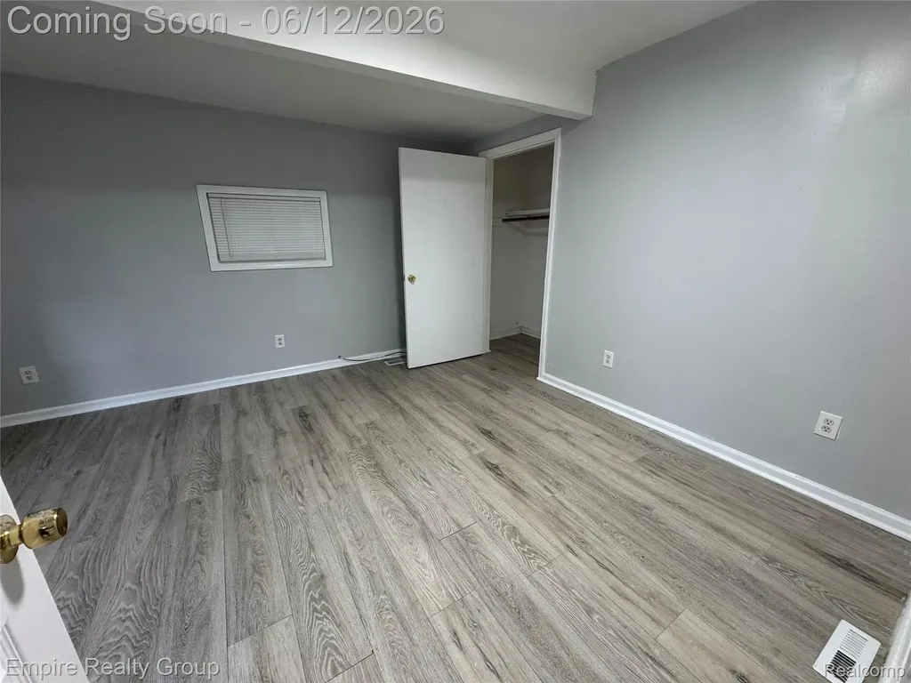 18022 Henry Street Melvindale City MI 48122