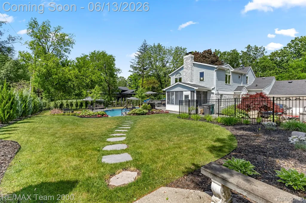 137 N Brady Road Dearborn City MI 48124