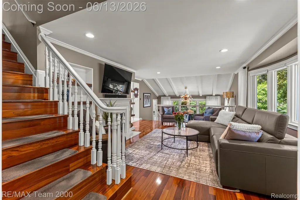 137 N Brady Road Dearborn City MI 48124