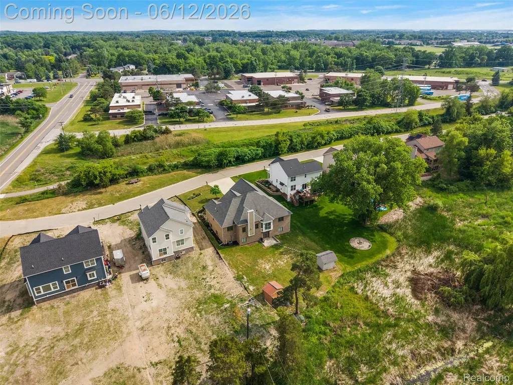 1820 Crimson Ridge Drive Commerce Charter Township MI 48390