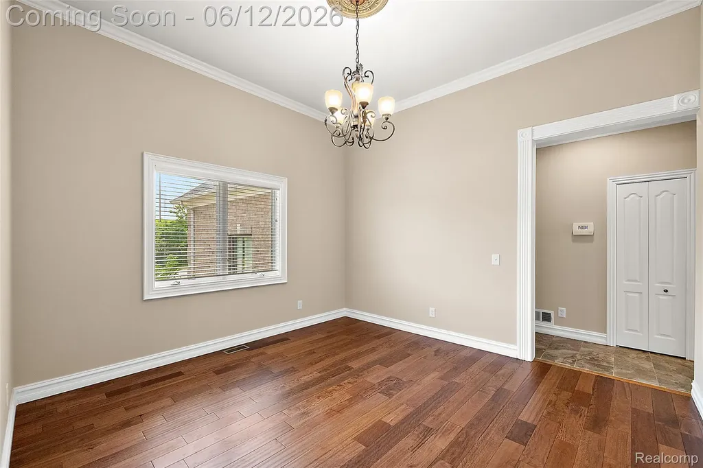 1820 Crimson Ridge Drive Commerce Charter Township MI 48390