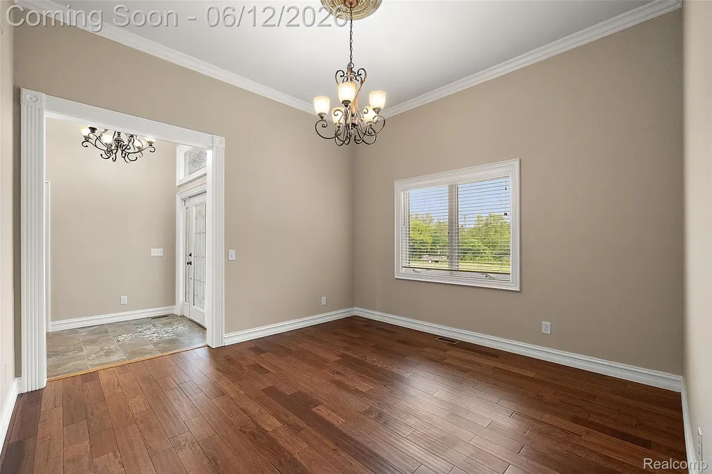 1820 Crimson Ridge Drive Commerce Charter Township MI 48390