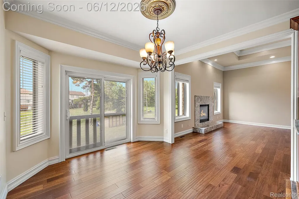 1820 Crimson Ridge Drive Commerce Charter Township MI 48390
