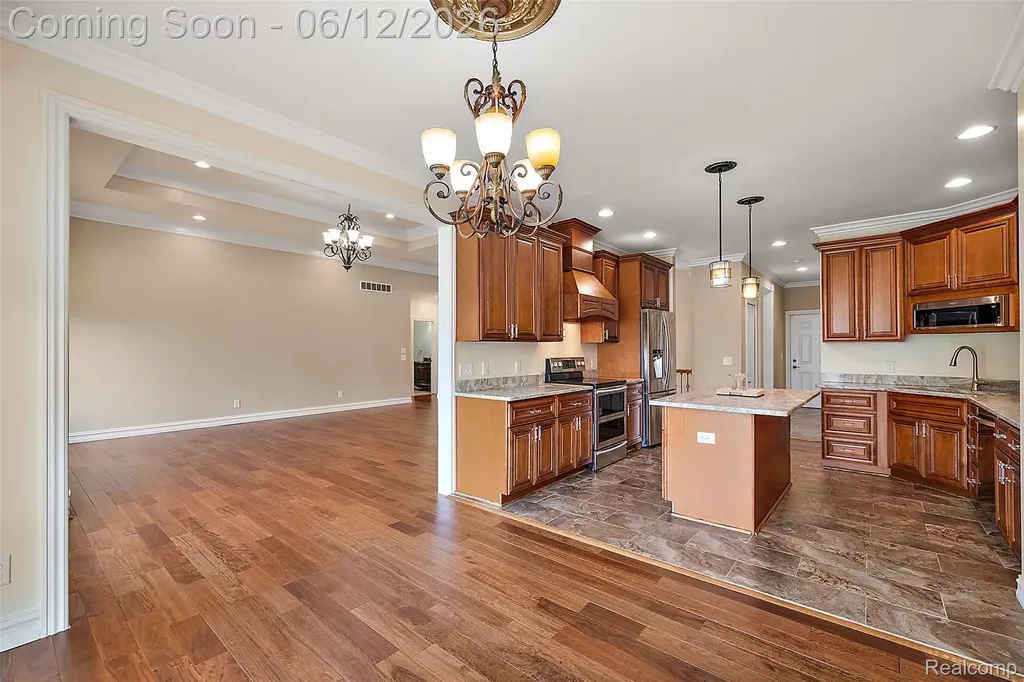 1820 Crimson Ridge Drive Commerce Charter Township MI 48390