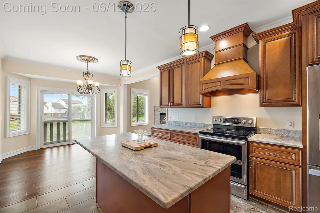 1820 Crimson Ridge Drive Commerce Charter Township MI 48390