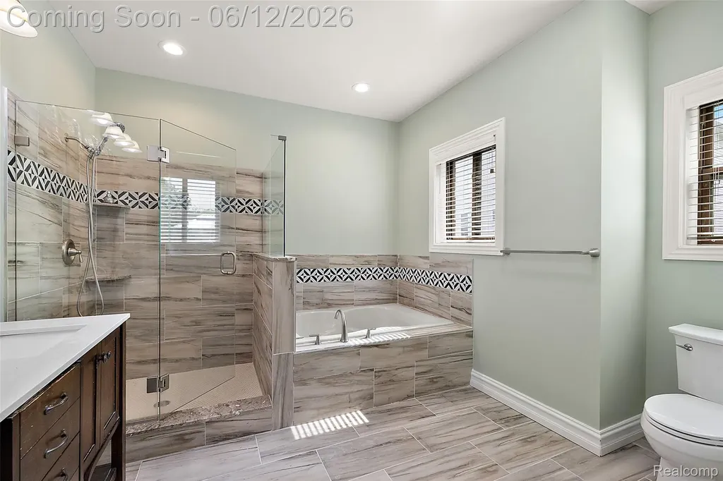 1820 Crimson Ridge Drive Commerce Charter Township MI 48390