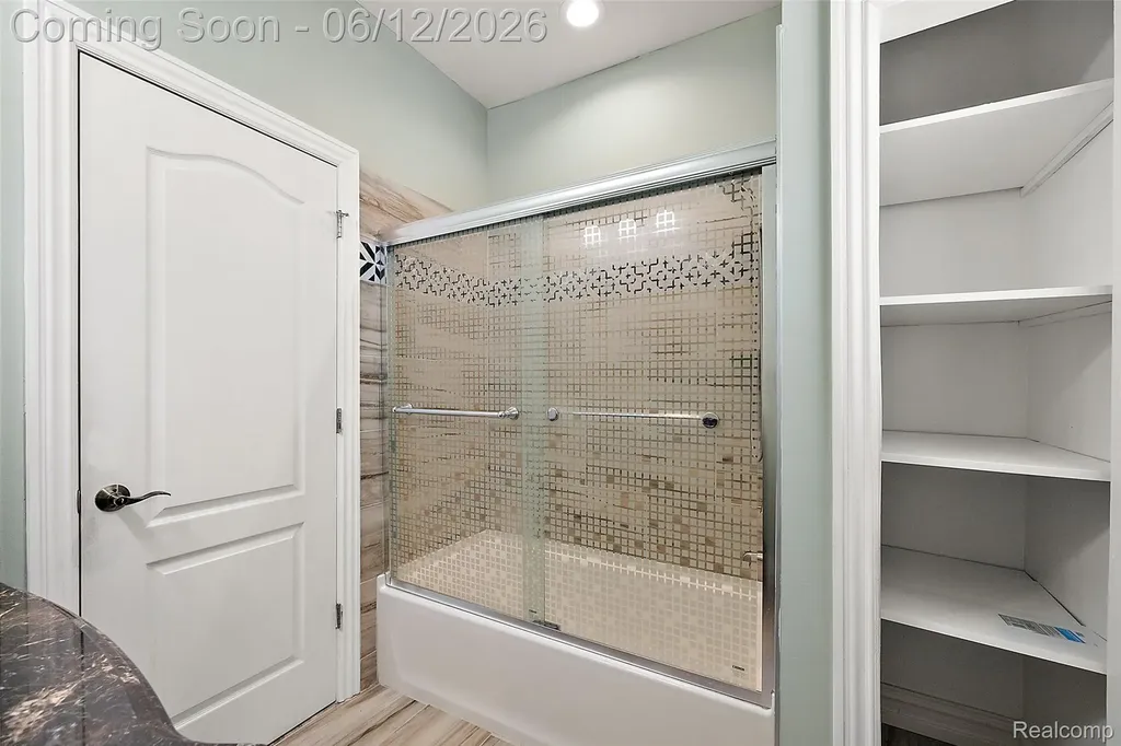 1820 Crimson Ridge Drive Commerce Charter Township MI 48390