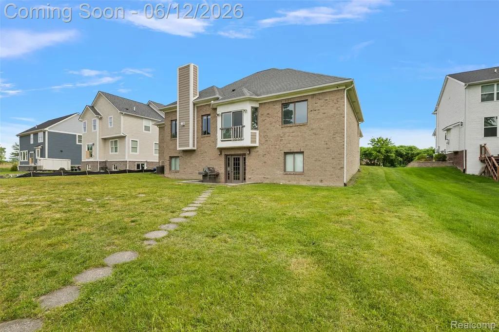 1820 Crimson Ridge Drive Commerce Charter Township MI 48390