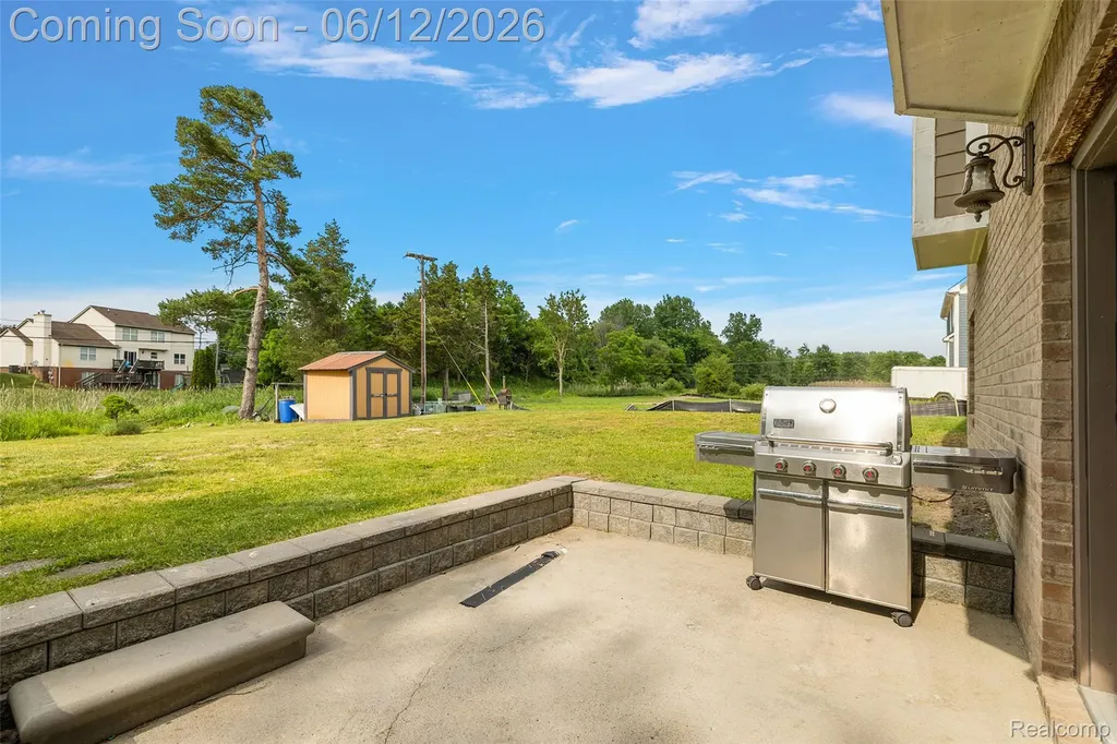1820 Crimson Ridge Drive Commerce Charter Township MI 48390