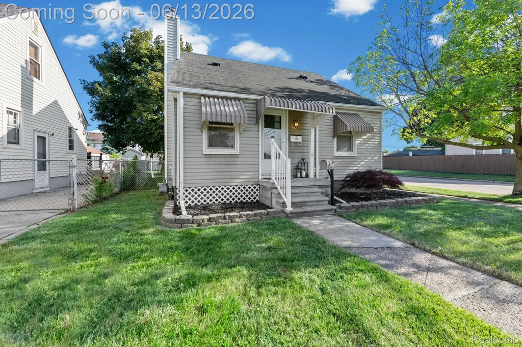 893 Ford Boulevard Lincoln Park City MI 48146