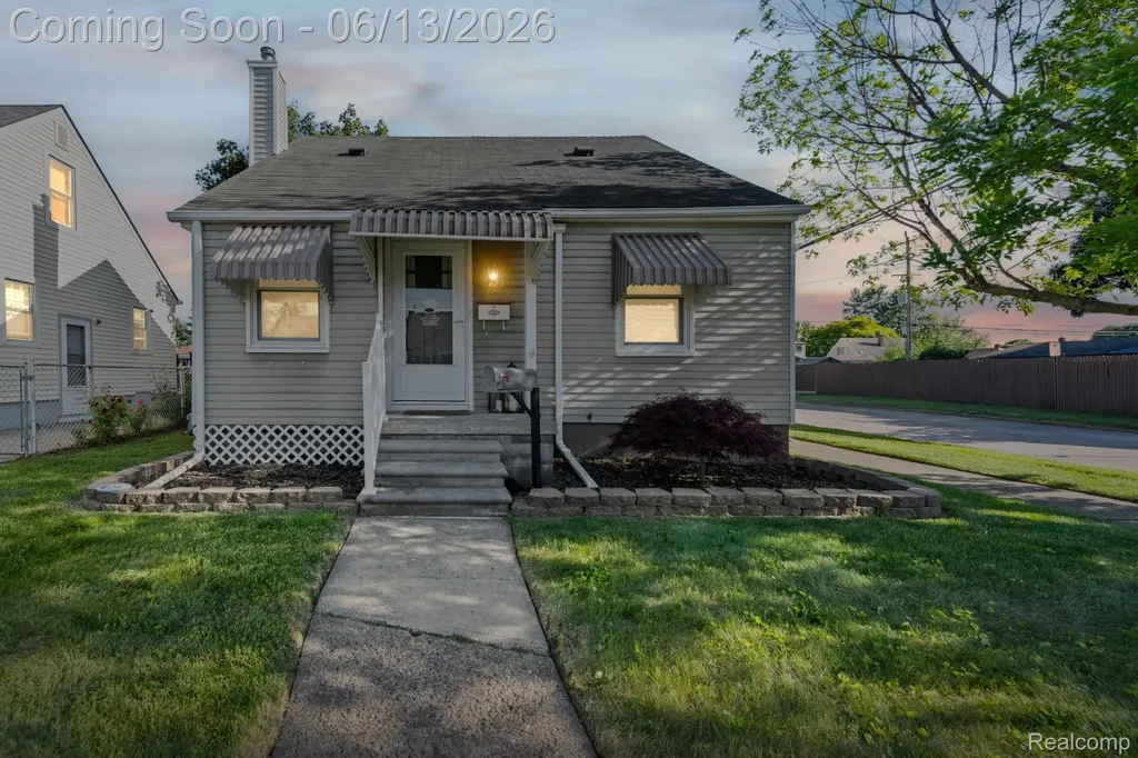 893 Ford Boulevard Lincoln Park City MI 48146