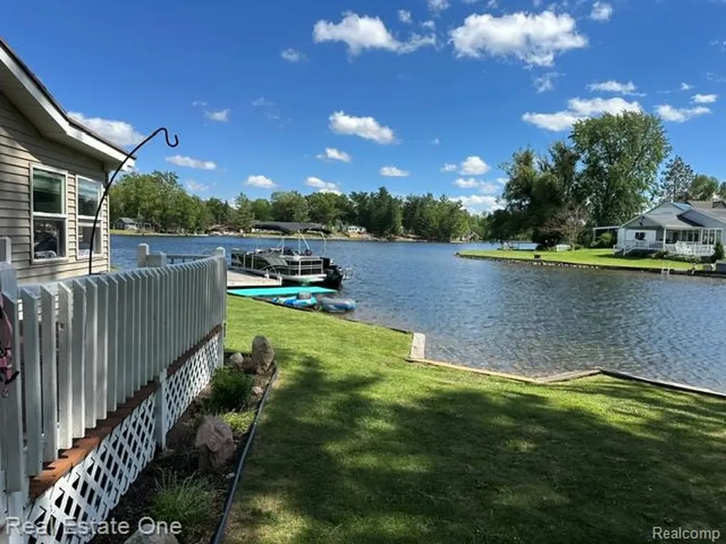 3112 Bull Dog Lane Surrey Township MI 48622