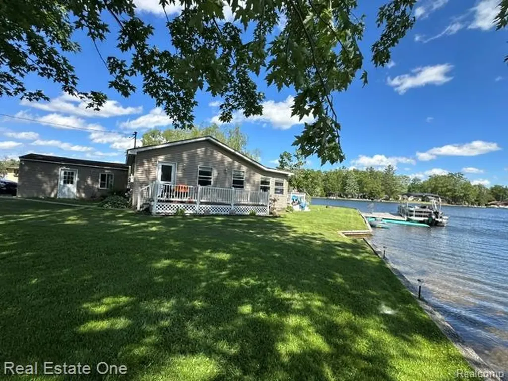 3112 Bull Dog Lane Surrey Township MI 48622