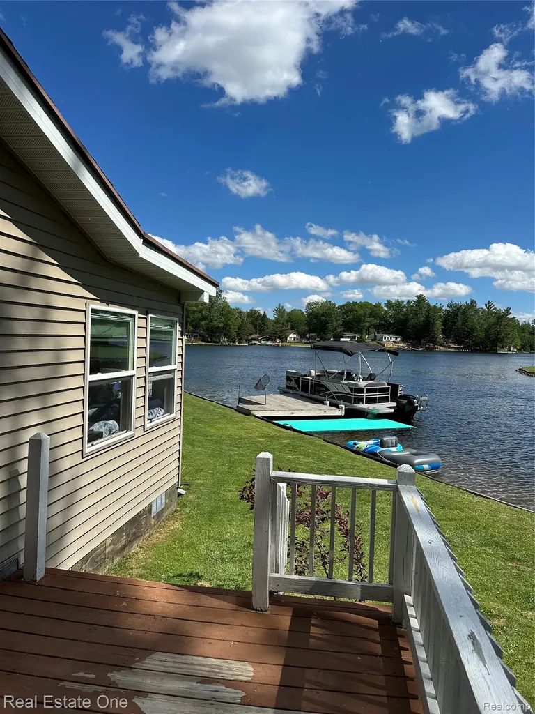3112 Bull Dog Lane Surrey Township MI 48622