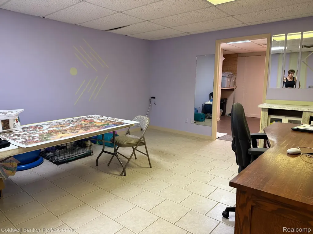 33374 Jefferson Avenue St. Clair Shores City MI 48082