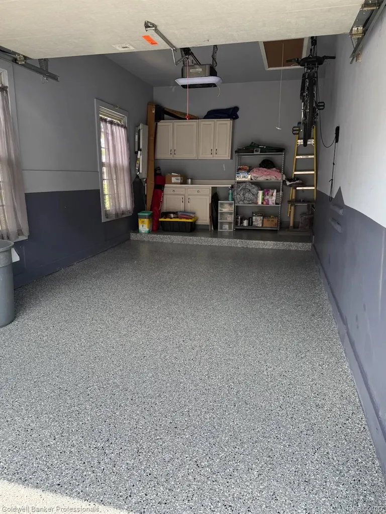 33374 Jefferson Avenue St. Clair Shores City MI 48082