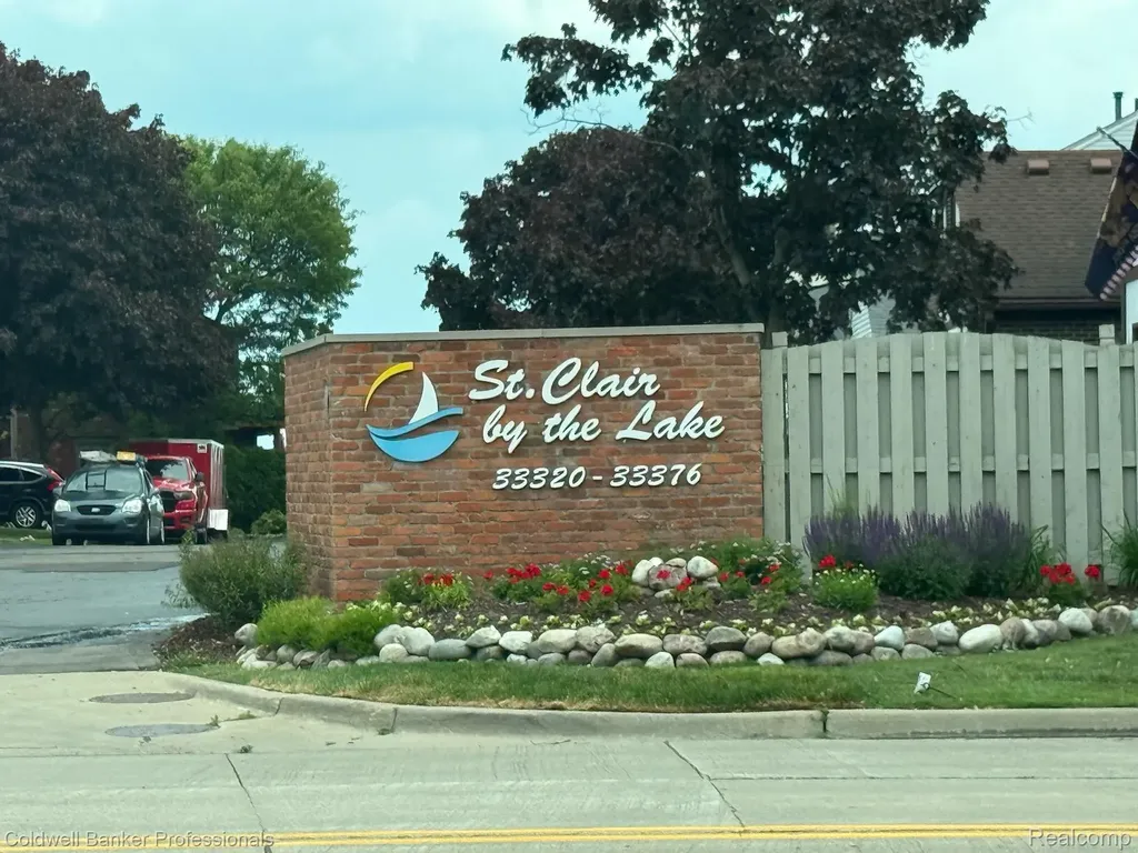 33374 Jefferson Avenue St. Clair Shores City MI 48082