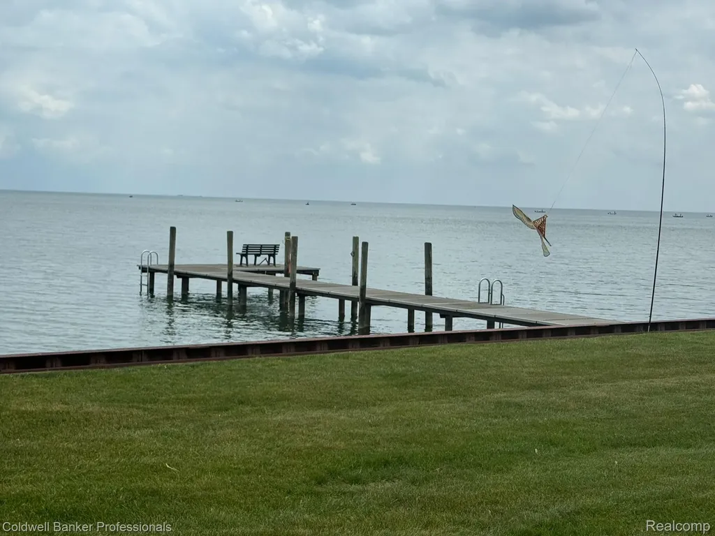 33374 Jefferson Avenue St. Clair Shores City MI 48082